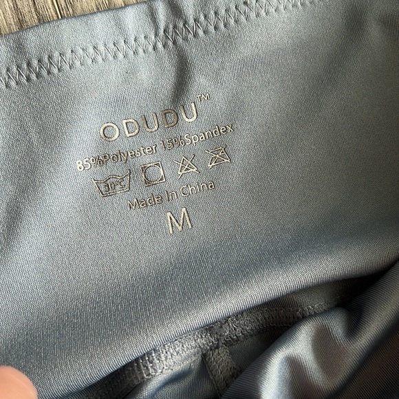 Odudo Gray Leggings Size Medium - Picture 3 of 7